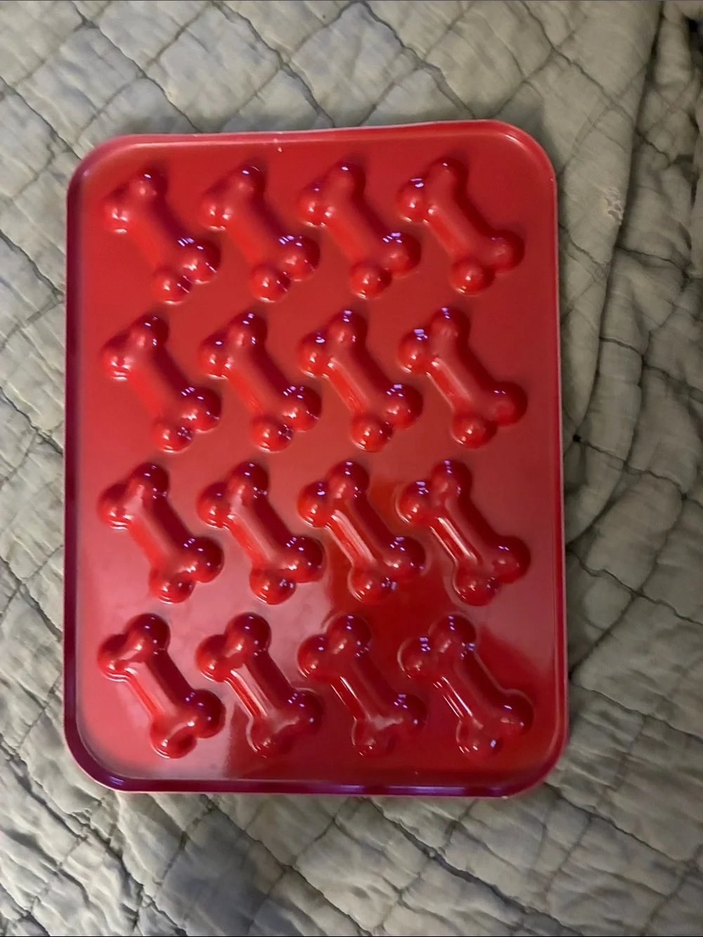 Tan Bone-Shaped metal Baking Mold - Home Kitchen Bakeware